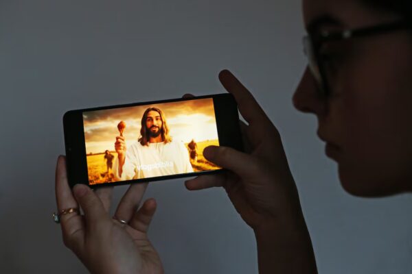 ¿Rezar con una máquina? La inteligencia artificial empieza a creer en Dios | Tecnología