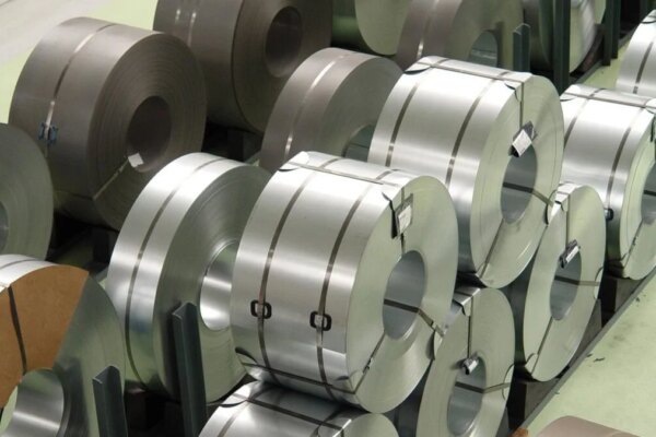 Descenso del PMI Industrial en EE.UU.: Efectos de Aranceles Sobre Exportaciones y Costos en Septiembre