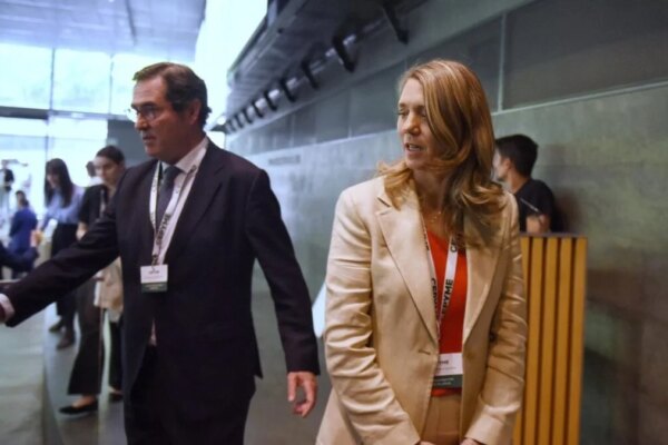CEOE y Cepyme alertan sobre el continuo sufrimiento de las PYMES a pesar de la caída del desempleo