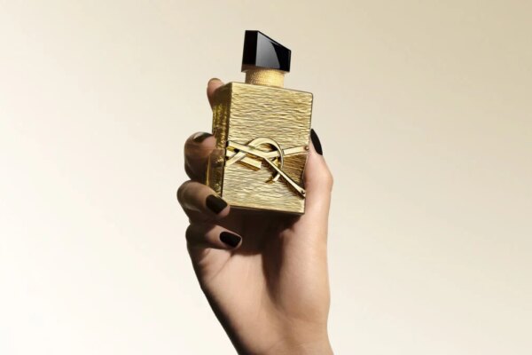 Descubre LIBRE Vanille Couture: La Exclusiva Fragancia Dorada de Yves Saint Laurent Beauty
