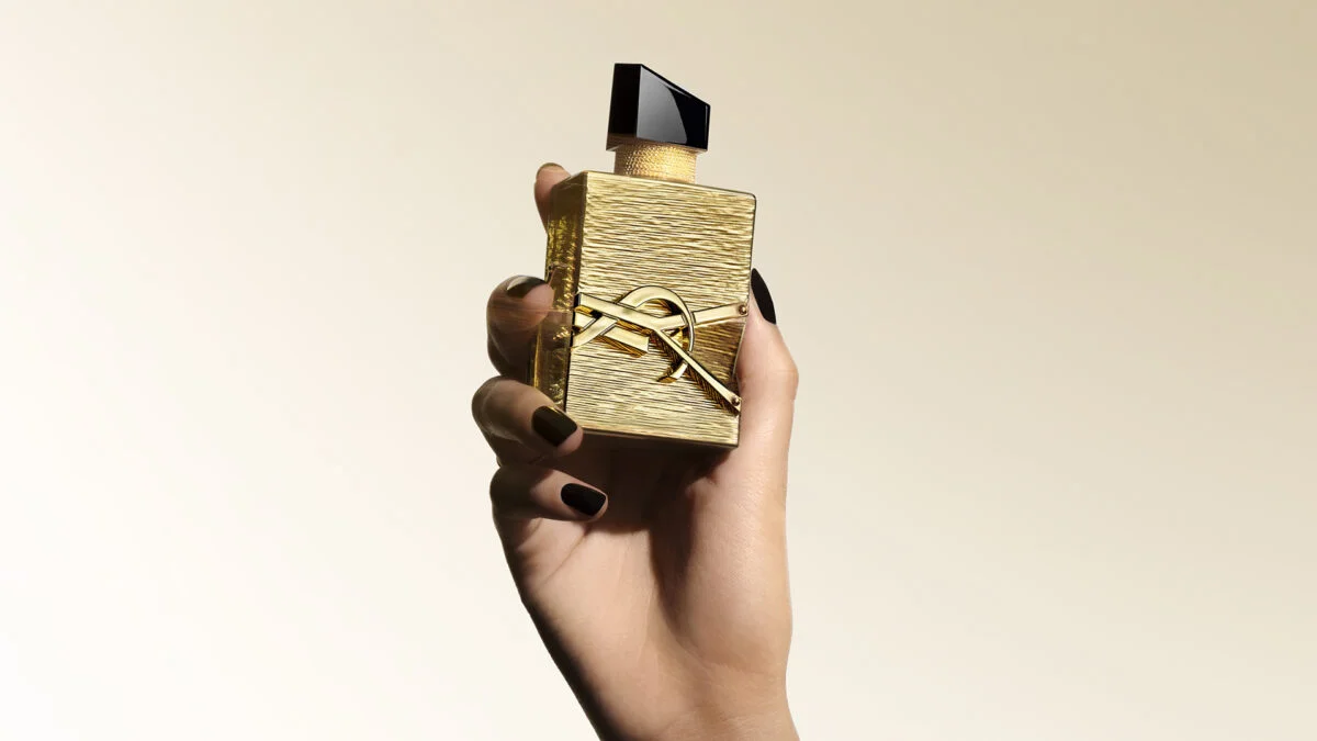 Descubre LIBRE Vanille Couture: La Exclusiva Fragancia Dorada de Yves Saint Laurent Beauty