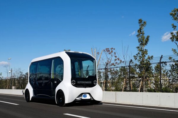 Toyota lanza al mercado su innovador autobús e-Palette para el futuro del transporte urbano