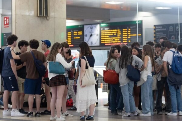 Renfe Internacional: Más de 4 Millones de Billetes Vendidos para el Programa Verano Joven 2025, Crecimiento del 56% en Viajeros