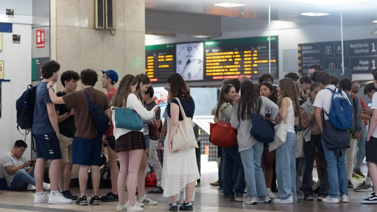Renfe Internacional: Más de 4 Millones de Billetes Vendidos para el Programa Verano Joven 2025, Crecimiento del 56% en Viajeros