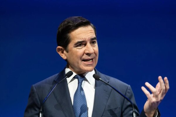 BBVA Aspira a Adquirir el 60-70% de Sabadell a Través de Su OPA