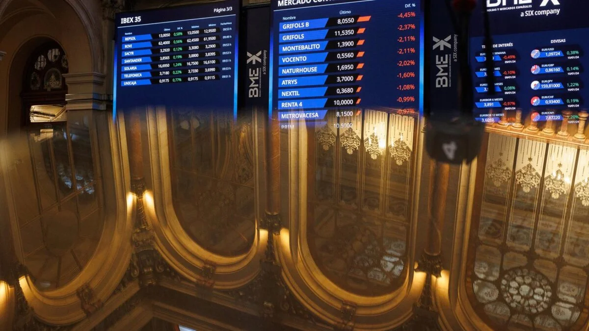 Ibex 35 Resiste a la Baja: Caída del 0,19% pero se Mantiene por Encima de los 15.500 puntos