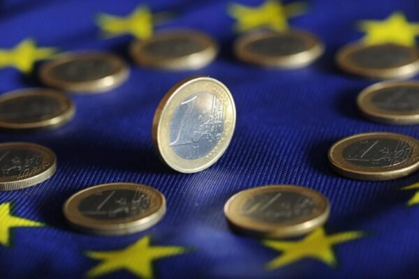 Lagarde impulsa el euro: ¿Puede desbancar al dólar como la moneda dominante?