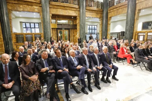 Josep Oliu Asegura que el Proyecto de Banco Sabadell Ganará la Confianza de los Accionistas