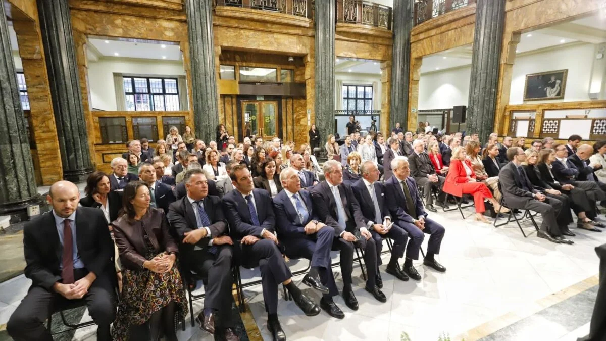 Josep Oliu Asegura que el Proyecto de Banco Sabadell Ganará la Confianza de los Accionistas