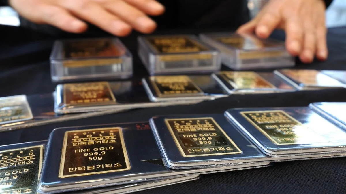 Oro alcanza récord histórico: se aproxima a los 4,000 dólares con un incremento del 0,75%