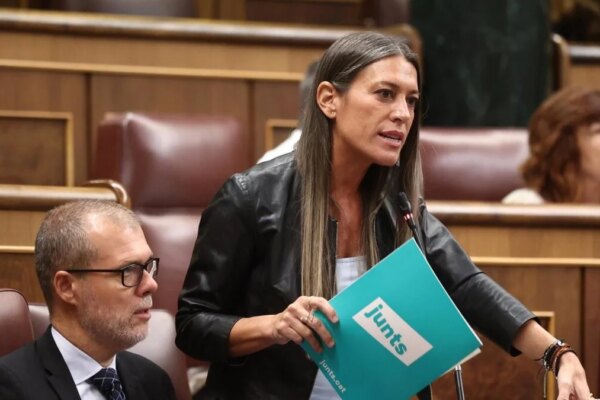 El Congreso impulsa la reforma de Junts para garantizar que las grandes empresas ofrezcan atención en catalán