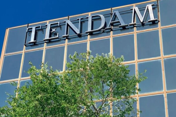 Moody's Retira Calificaciones de Tendam a Solicitud de la Marca: Impacto en Cortefiel y Pedro del Hierro