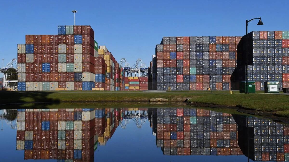 OMC Anticipa Crecimiento Moderado del Comercio Global: Solo un 0,5% para 2026