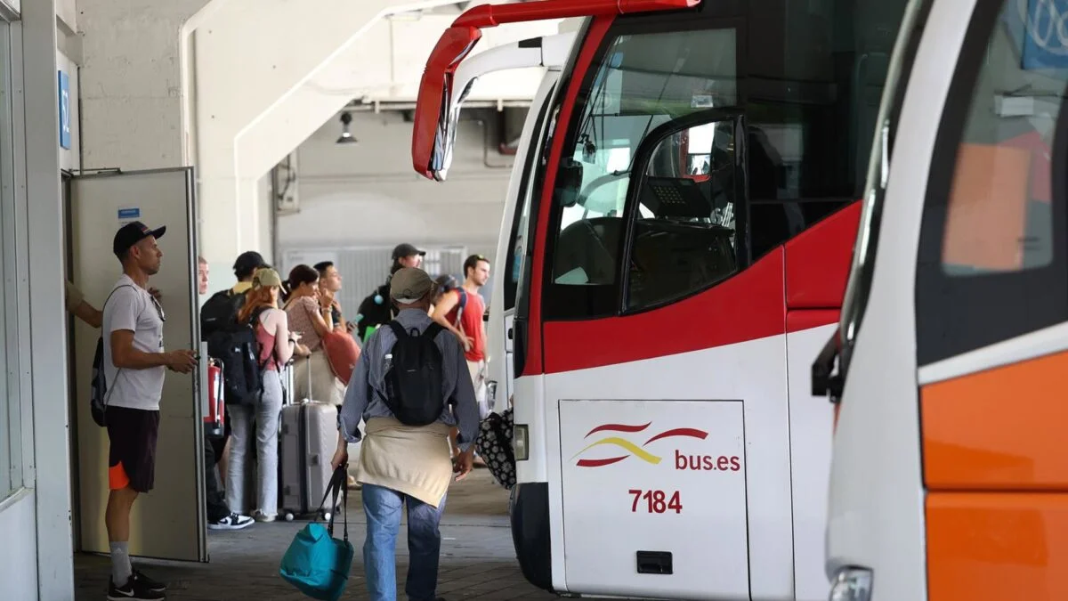Confebús Urge a la Inmediata Aprobación de la Ley de Movilidad Sostenible para un Futuro Ecológico