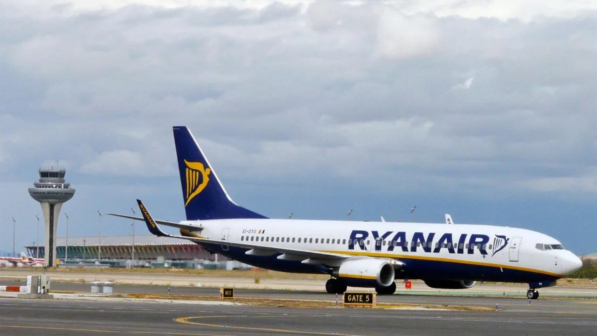 Consumidores en Pie de Guerra: La CE Prioriza a Aerolíneas sobre Derechos de Pasajeros