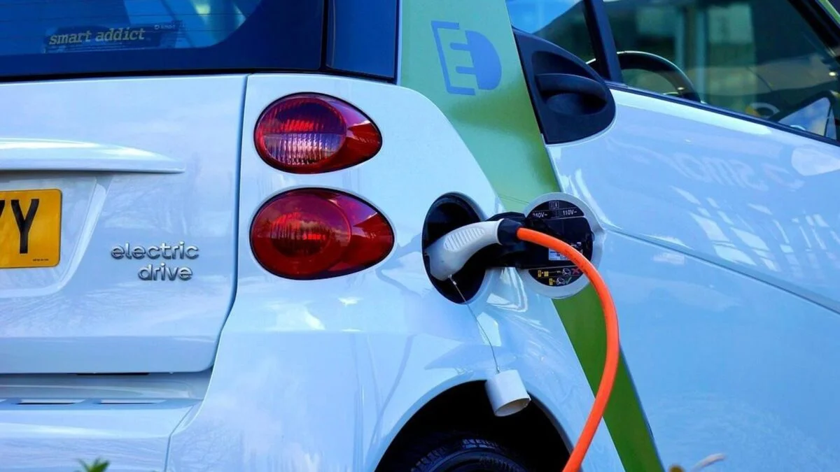T&E aplaude la nueva Ley de Movilidad Sostenible: un paso crucial hacia un transporte libre de carbono