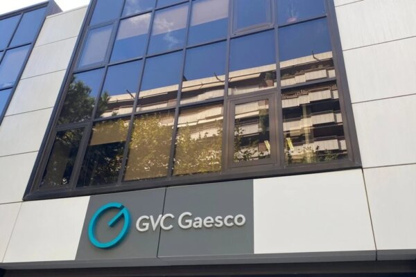 GVC Gaesco: Optimismo por Acciones Españolas y Europeas para Cierre de Año, pero Precaución en Deuda
