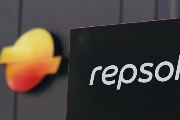 Repsol Sostiene Producción en el Tercer Trimestre y Multiplica por Más del Doble su Margen de Refinación
