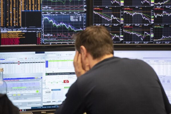 LFDE se Desvincula de Alphabet y Apuesta por Eli Lilly, AstraZeneca y Clean Harbors