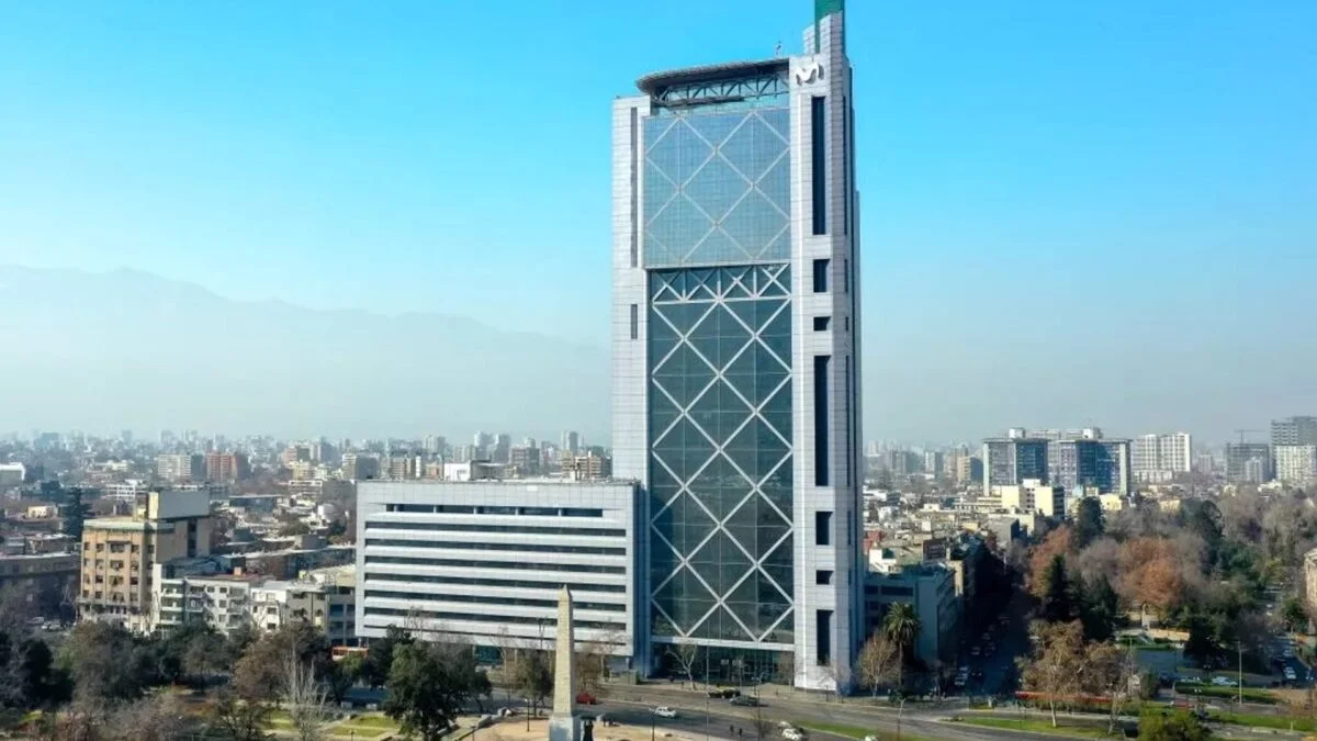Telefónica Confirma Interés Global: Múltiples Ofertas No Vinculantes para su Filial en Chile