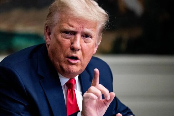 Trump Presiona a China con Aranceles Elevados y Considera Cancelar Cumbre con Xi Jinping por Tensión Comercial