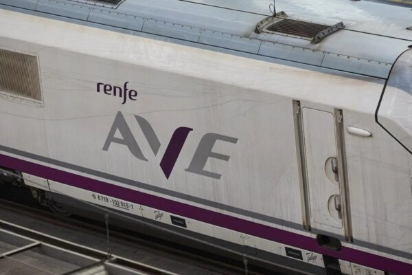 Renfe Logra Récord Histórico: 8,4 Millones de Viajeros en AVE y Larga Distancia Esta Temporada Estival