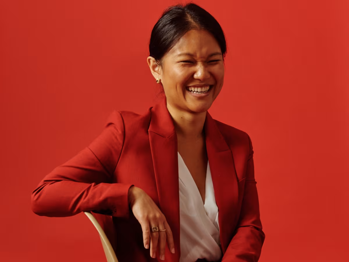Karen Hao: 'Las Estrategias de Big Tech Reflejan las de los Imperios del Pasado'