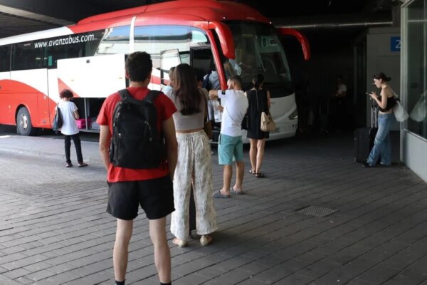 Anetra critica la nueva Ley de Movilidad por frenar la competencia en el transporte de autobuses