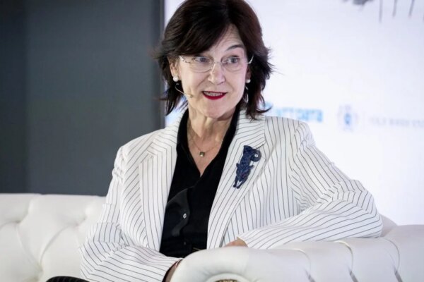 CNMC Avanza con la Segunda Consulta Pública para Ajustar Tarifas de Distribución Eléctrica