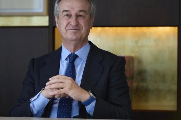 Baja Participación: Solo el 2,8% de Accionistas de Sabadell Responden a la OPA