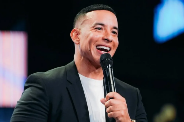 Daddy Yankee Retoma el Control Completo de sus Marcas: Un Paso Clave hacia su Independencia Comercial