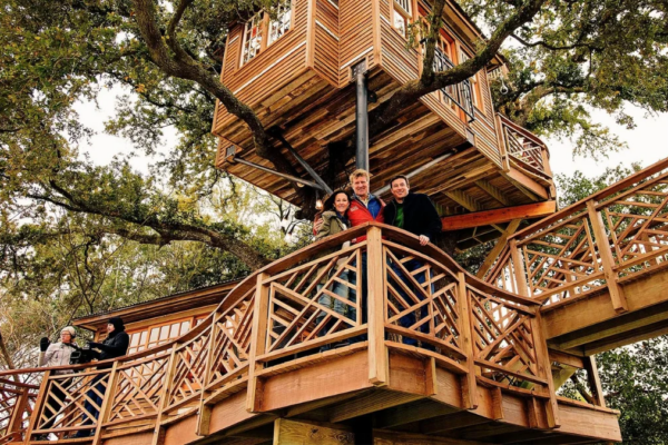 Explora la Exclusiva Casa del Árbol de 400,000 Dólares de un Multimillonario