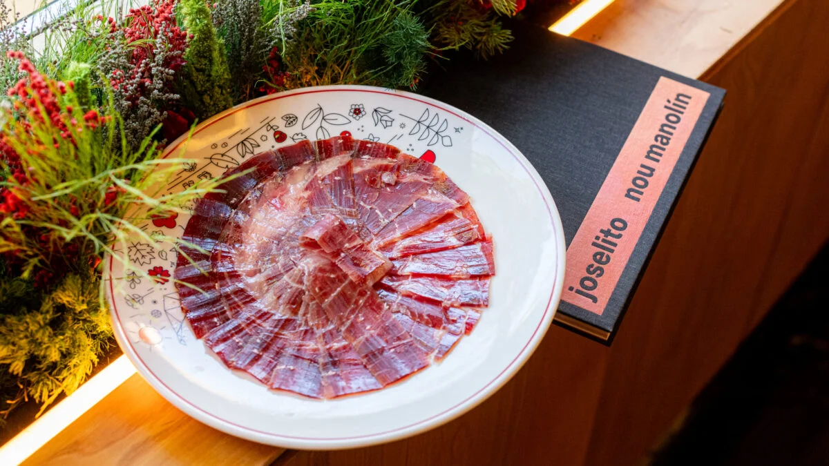 Joselito y Nou Manolín lanzan el recetario esencial del cerdo ibérico para gourmets