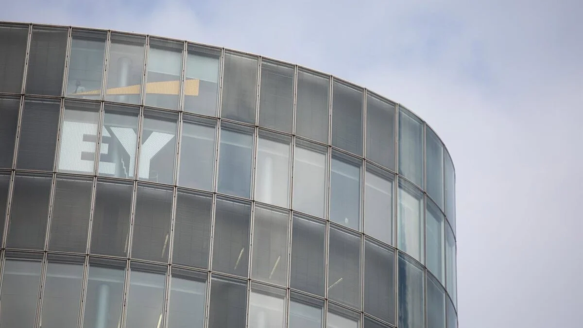 EY Reporta Ingresos Históricos de 45.647 Millones de Euros en 2025, Aumentando un 4% en Su Ejercicio Fiscal