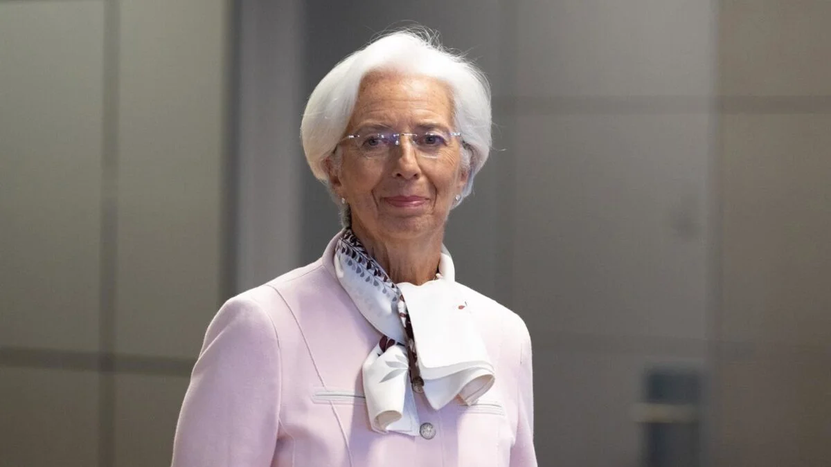 Christine Lagarde del BCE Asegura que Tipos de Interés Actuales Son Clave para Enfrentar Crisis Futuras