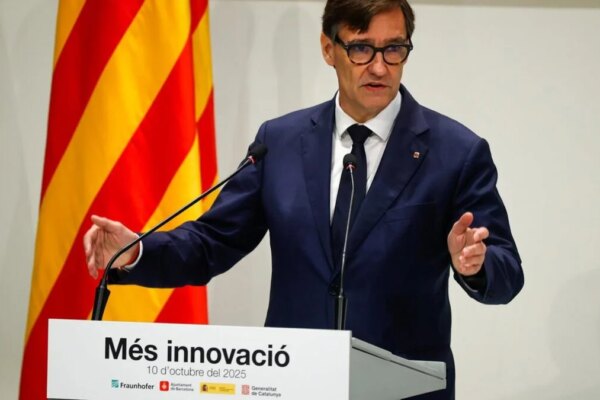 El desenlace de la OPA refuerza la necesidad de un sistema bancario a medida para Cataluña, según Illa
