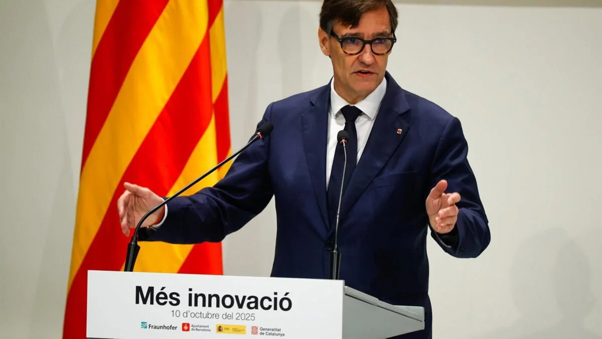 El desenlace de la OPA refuerza la necesidad de un sistema bancario a medida para Cataluña, según Illa