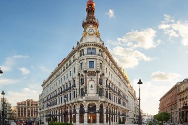 OHLA y Mohari Sellan Alianza Estratégica para Transformar el Complejo Canalejas en Madrid