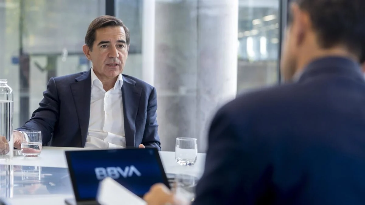 El rechazo de la OPA de BBVA sobre Sabadell: Una victoria clave para los consumidores, según Asufin