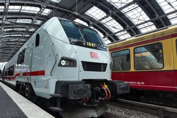 Talgo Revoluciona el Transporte: Nuevo Tren de Alta Velocidad Sin Escalones Debutará en Alemania a Finales de Año