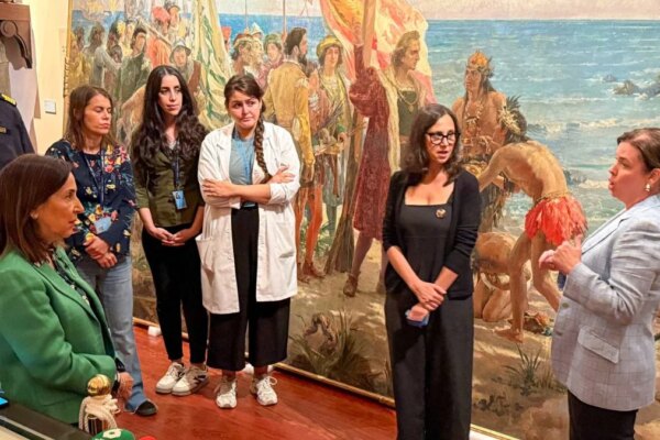 Rescate Épico: El Museo Naval Salvaguarda el Cuadro de Cristóbal Colón tras Ataque de Activistas