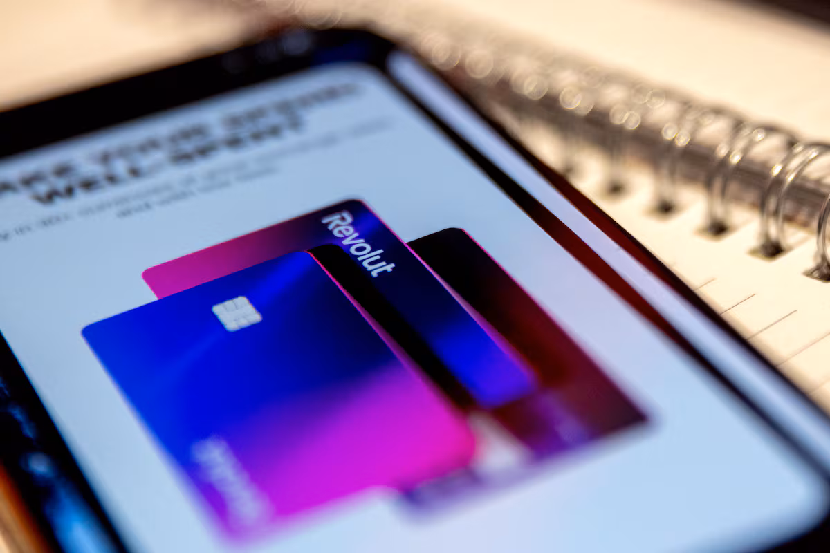 Revolut Conquista Chipre: Obtiene Licencia MiCA para Criptoactivos