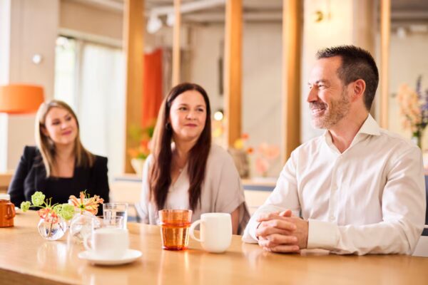 Guía Práctica para Invertir en Cada Etapa de la Vida: Desmitificando la Inversión