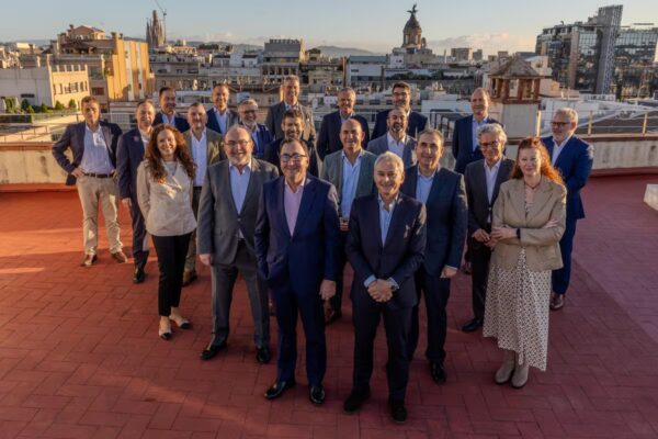 Aqualia y Agbar compiten por la gestión de 800 millones en suministro de agua en ocho municipios de Barcelona