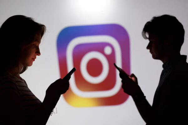 Bruselas alerta a TikTok, Facebook e Instagram sobre riesgos para menores por contenido dañino