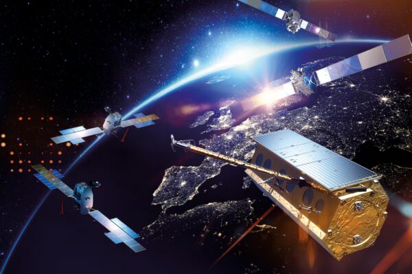 Alianza Estratégica: Airbus, Leonardo y Thales se Unen para Rivalizar con Musk en la Carrera Espacial