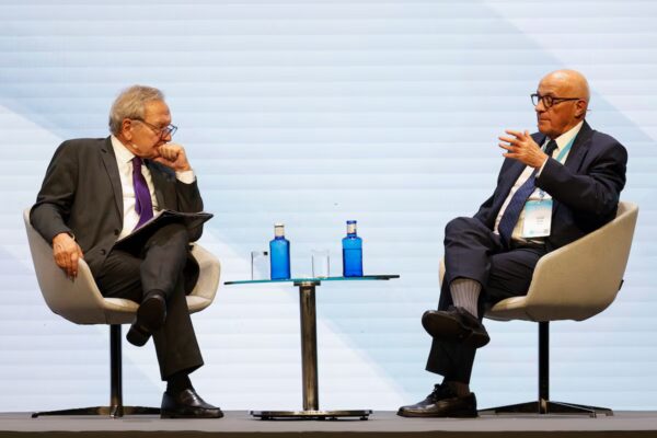 Josep Oliu: La Visión del Banco que Nuestros Clientes Desean