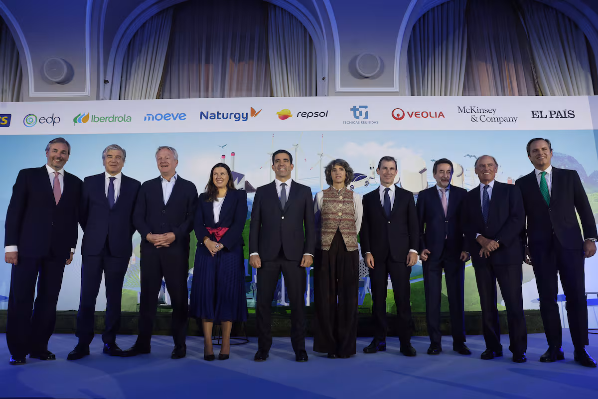 España y Portugal Lideran el Camino hacia la Transición Energética Limpia en Foro Step Up Now