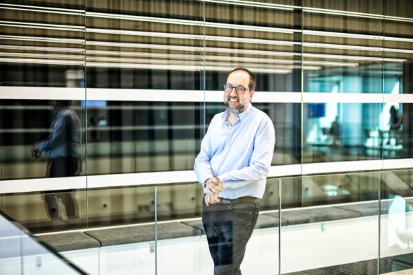 Ismael Faro de IBM: De 'bicho raro' en FP a Profesor Inspirador en IA y Cuántica