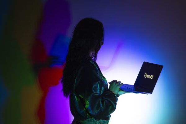 ChatGPT: La IA traspasa límites personales mientras la humanidad lucha por comprenderla